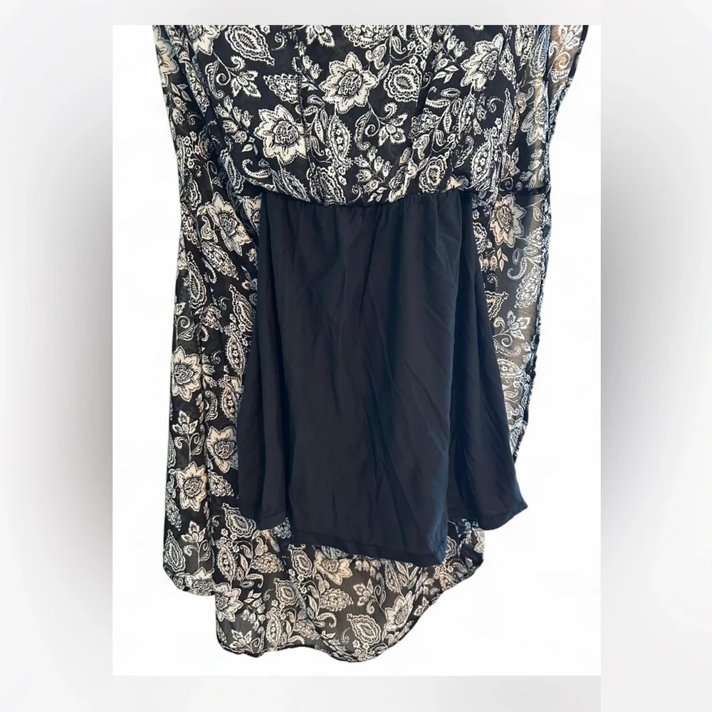 Abercrombie & Fitch - Small - Black and white floral halter maxi dress